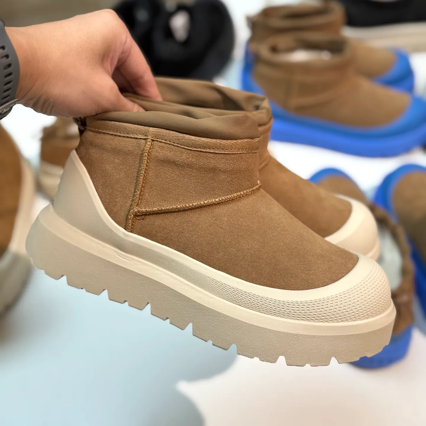Local 💰600 2025 new Wang Yibo 4196 exclusive version original OEM grade UGG Wang Yibo same model high-end exclusive supply pyramid-top workmanship quality high-end needs to come #big advantage supply❗️❗️❗️ low-top men's and women's shoes size: 36 37 38 39 40 41 42 43 44 45